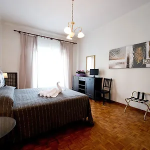 https://a-casa-di-enza.it-romehotels.com